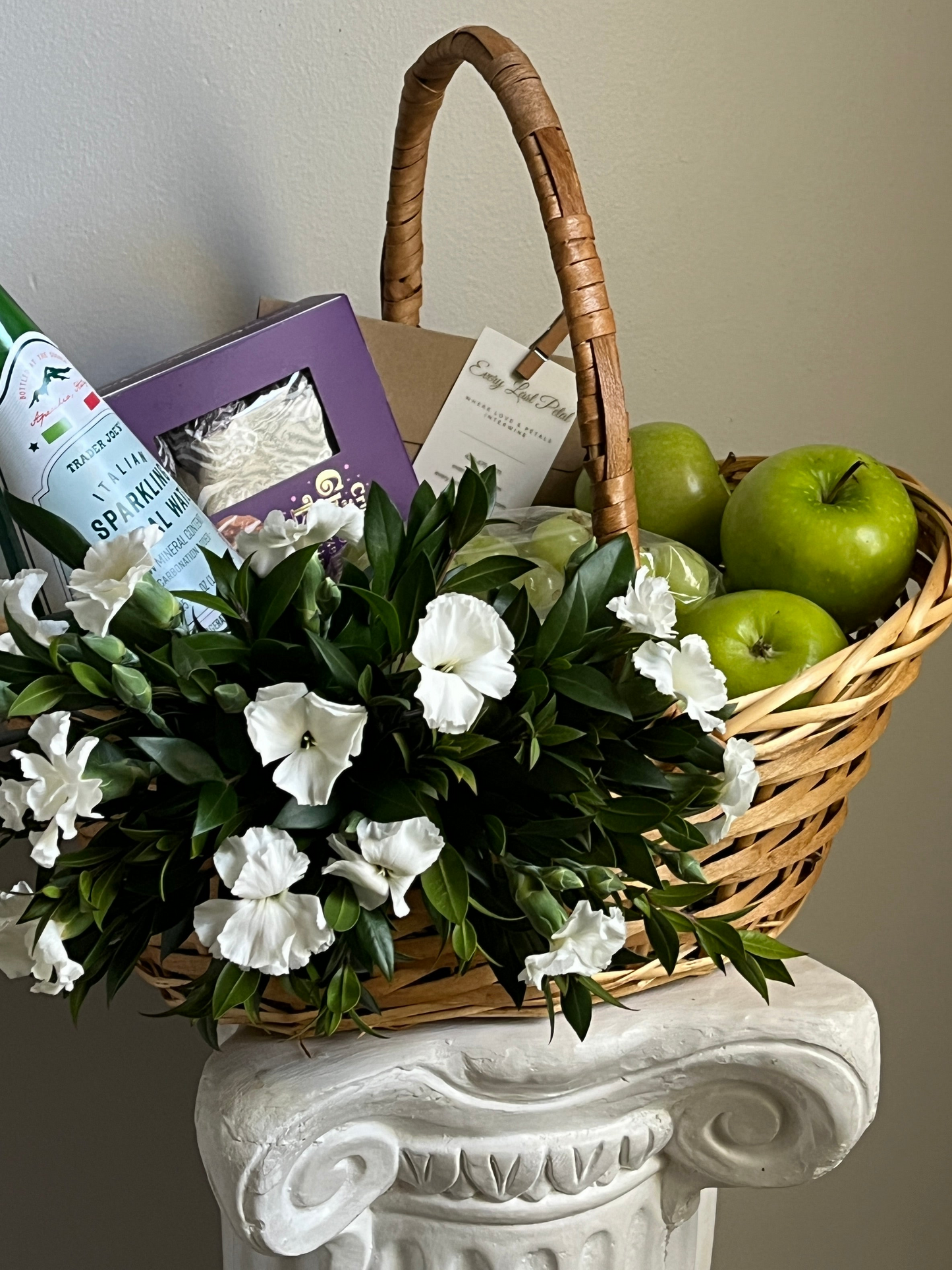 Classic Fruit Basket