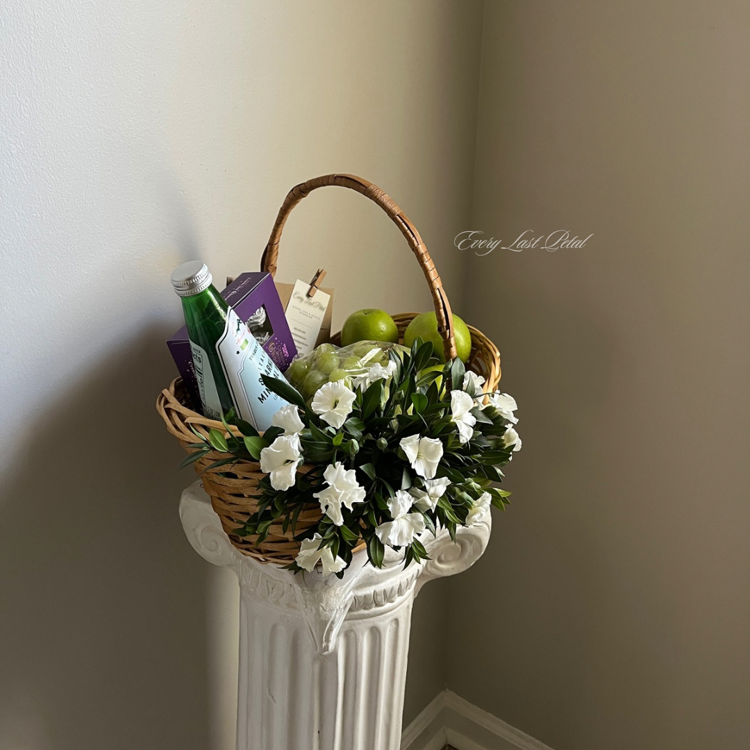Classic Fruit Basket