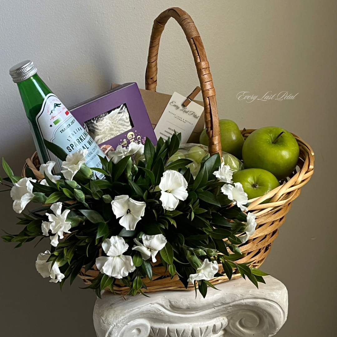 Classic Fruit Basket
